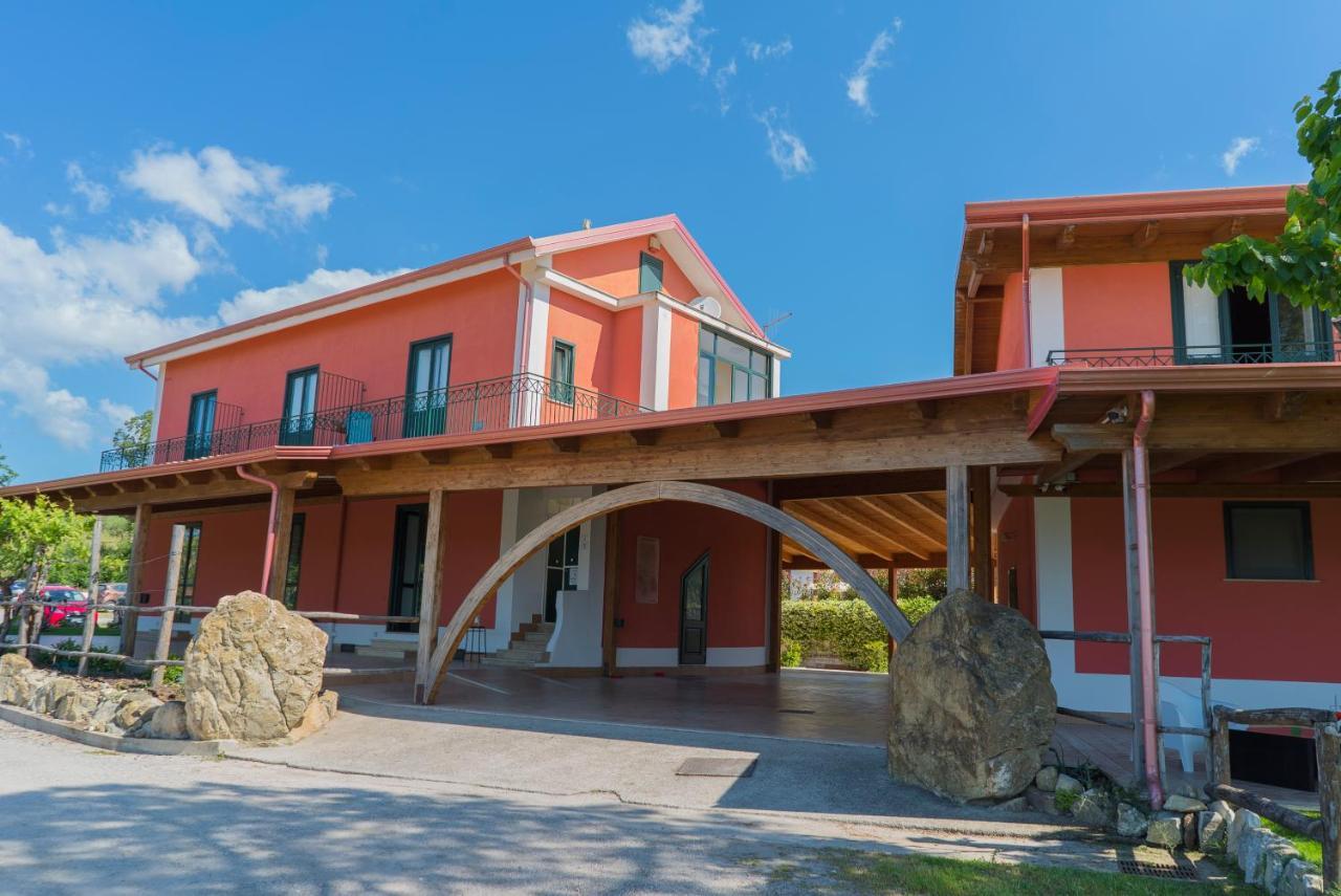 Bed and Breakfast Terra Di Vento à Montecorvino Pugliano Extérieur photo