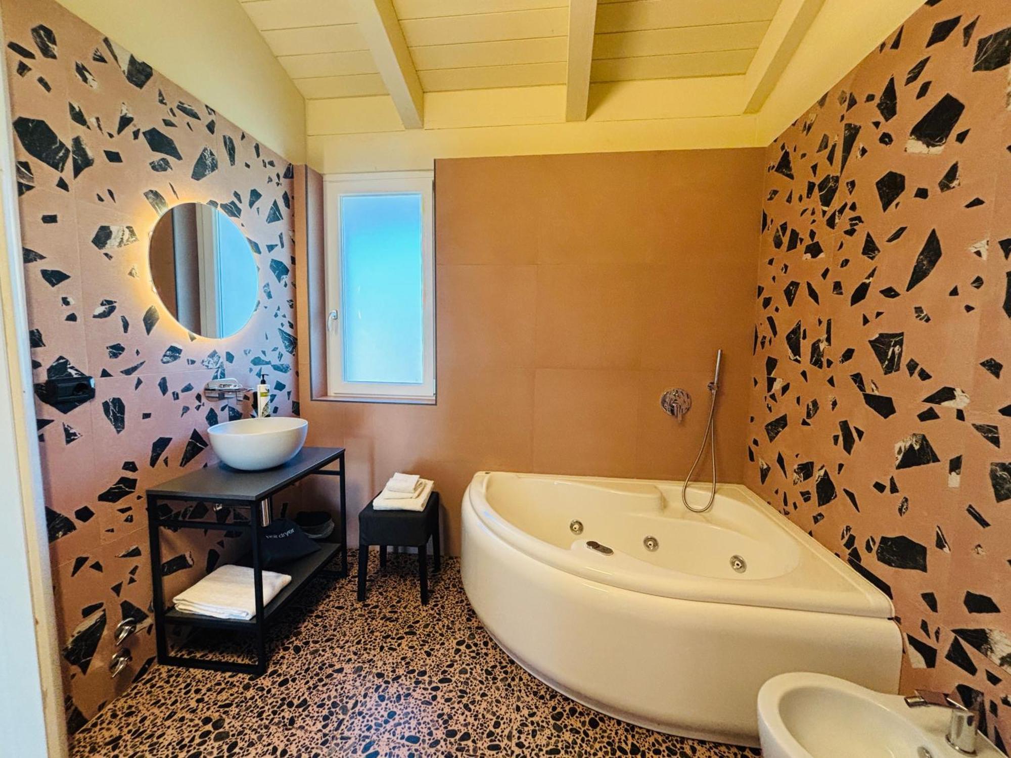 Bed and Breakfast Terra Di Vento à Montecorvino Pugliano Extérieur photo